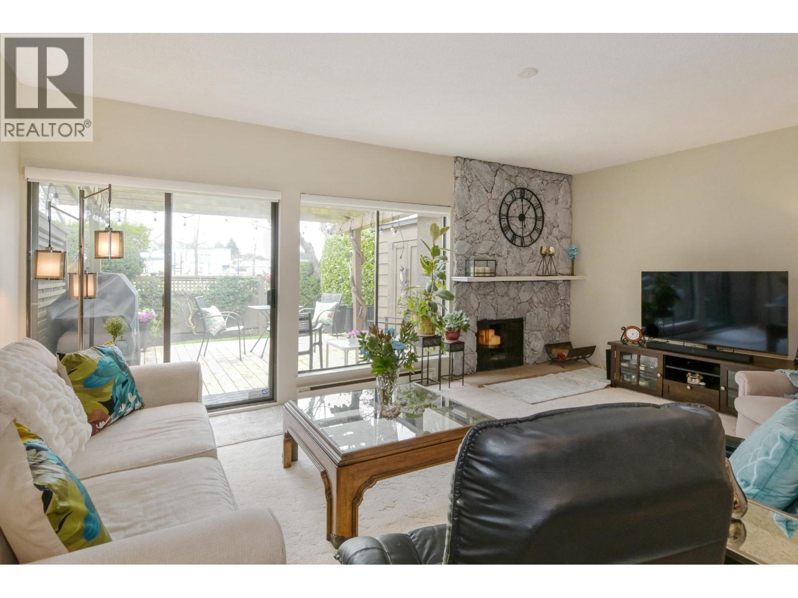 64 10220 DUNOON DRIVE