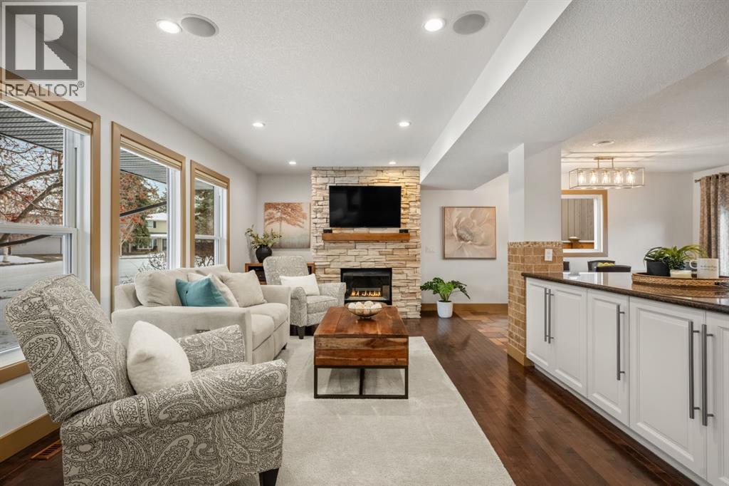 250 Lake Fraser Place SE