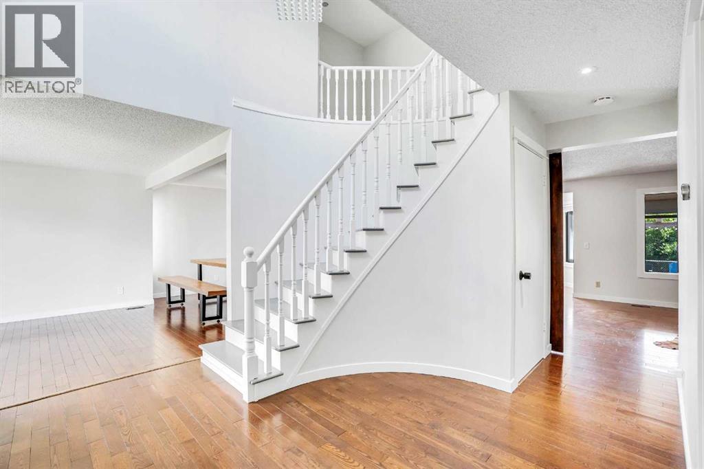 73 Riverview Close SE