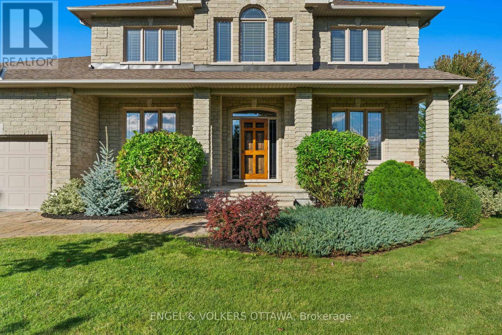 6808 SUNCREST DRIVE