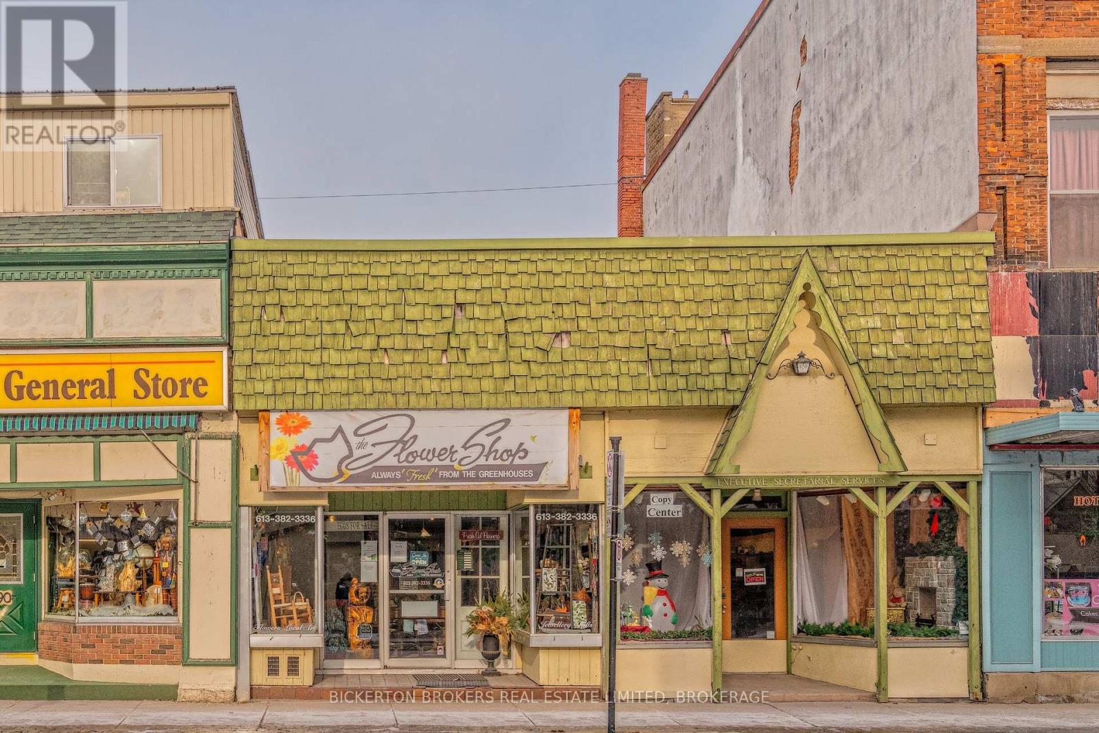 192 KING STREET E