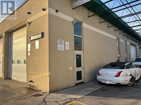 29 - 1772 ALBION ROAD ROAD Toronto (West Humber-Clairville) ON M9V1C1