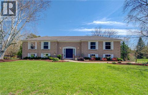 395 WARRINGTON Drive Waterloo ON N2L2P7