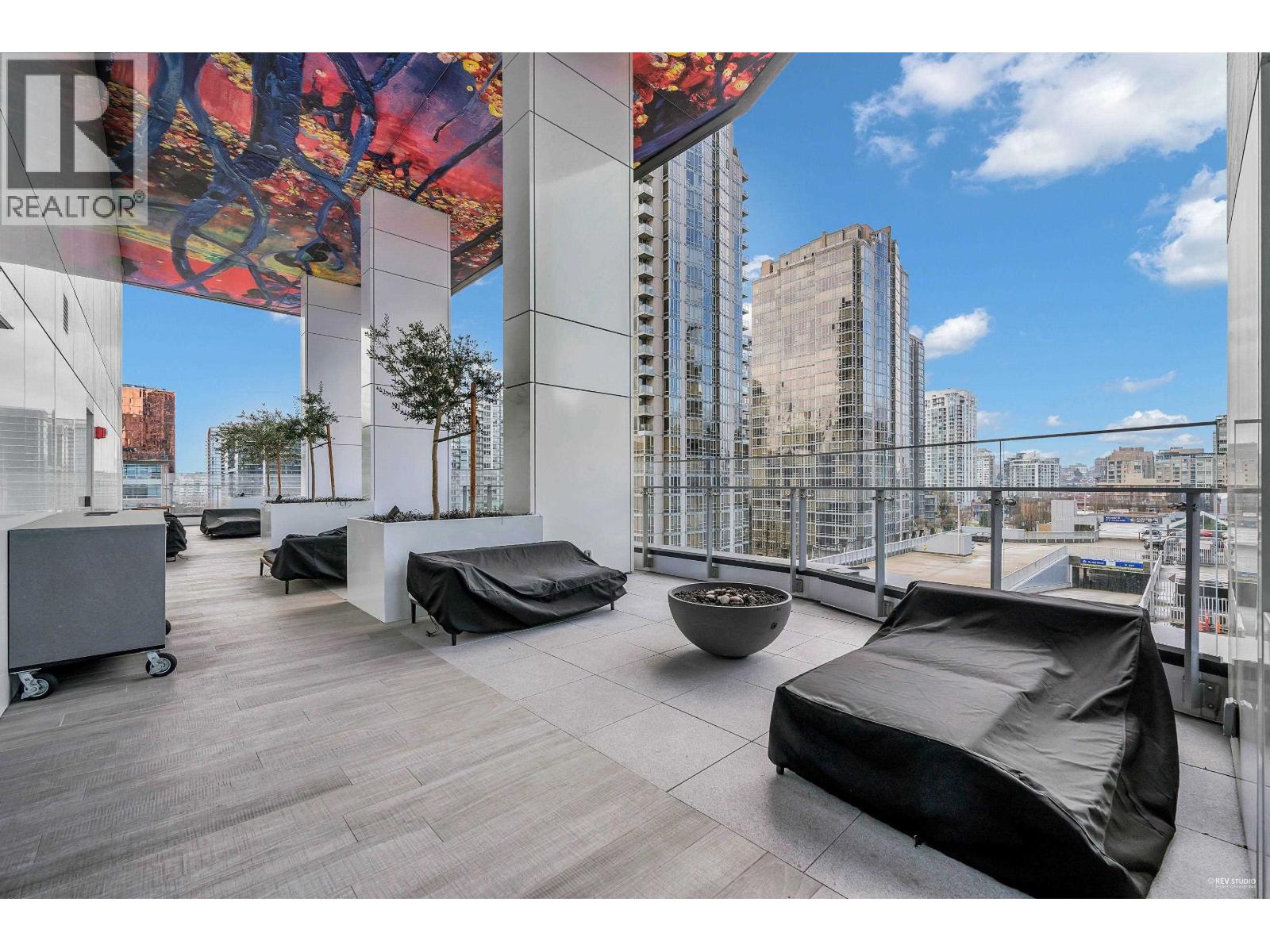 2104 885 CAMBIE STREET