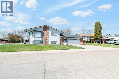 418 9 Avenue SE Redcliff AB T0J2P0