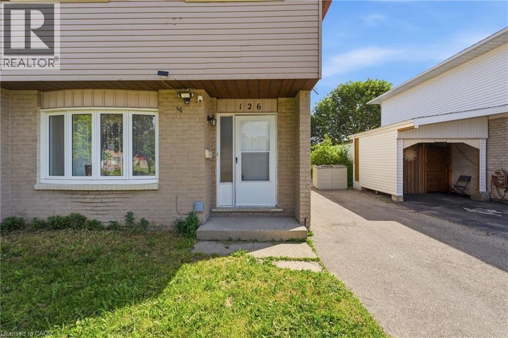126 DINISON Crescent