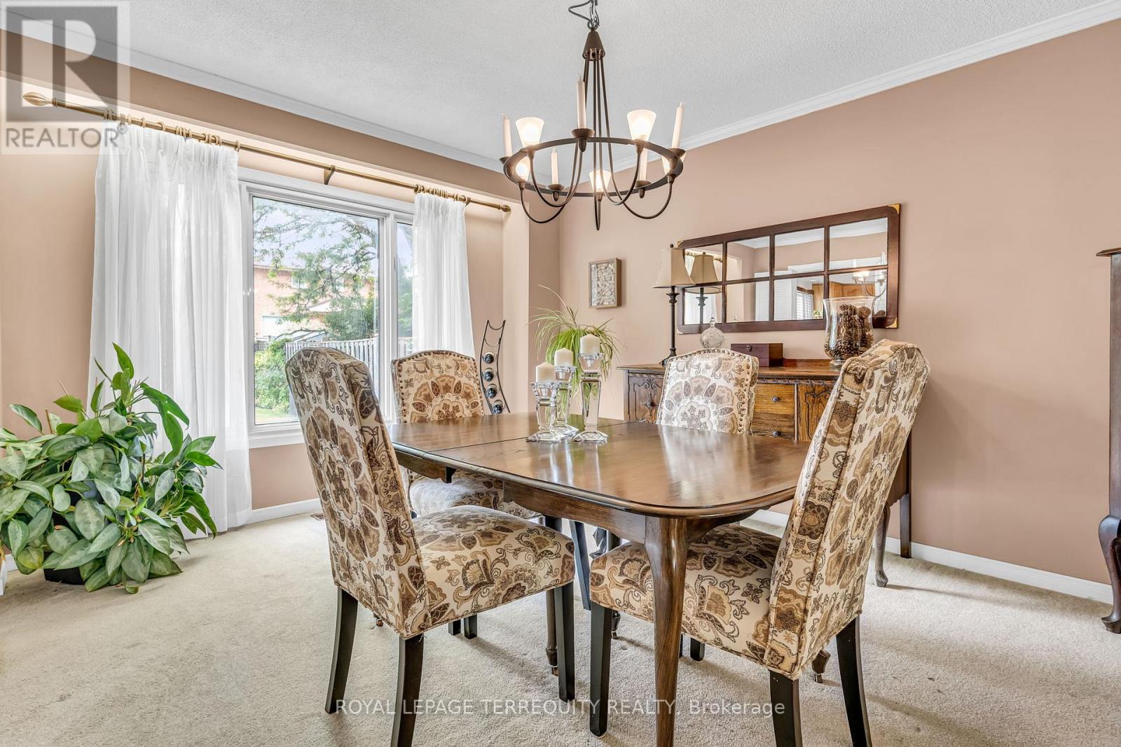 3521 PINESMOKE CRESCENT