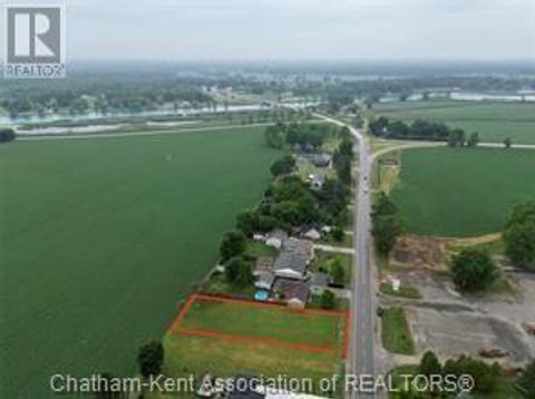 7009 Dufferin AVENUE Wallaceburg ON N8A4N3