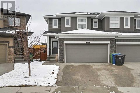 127 Evanswood Circle NW Calgary AB T3P0K2