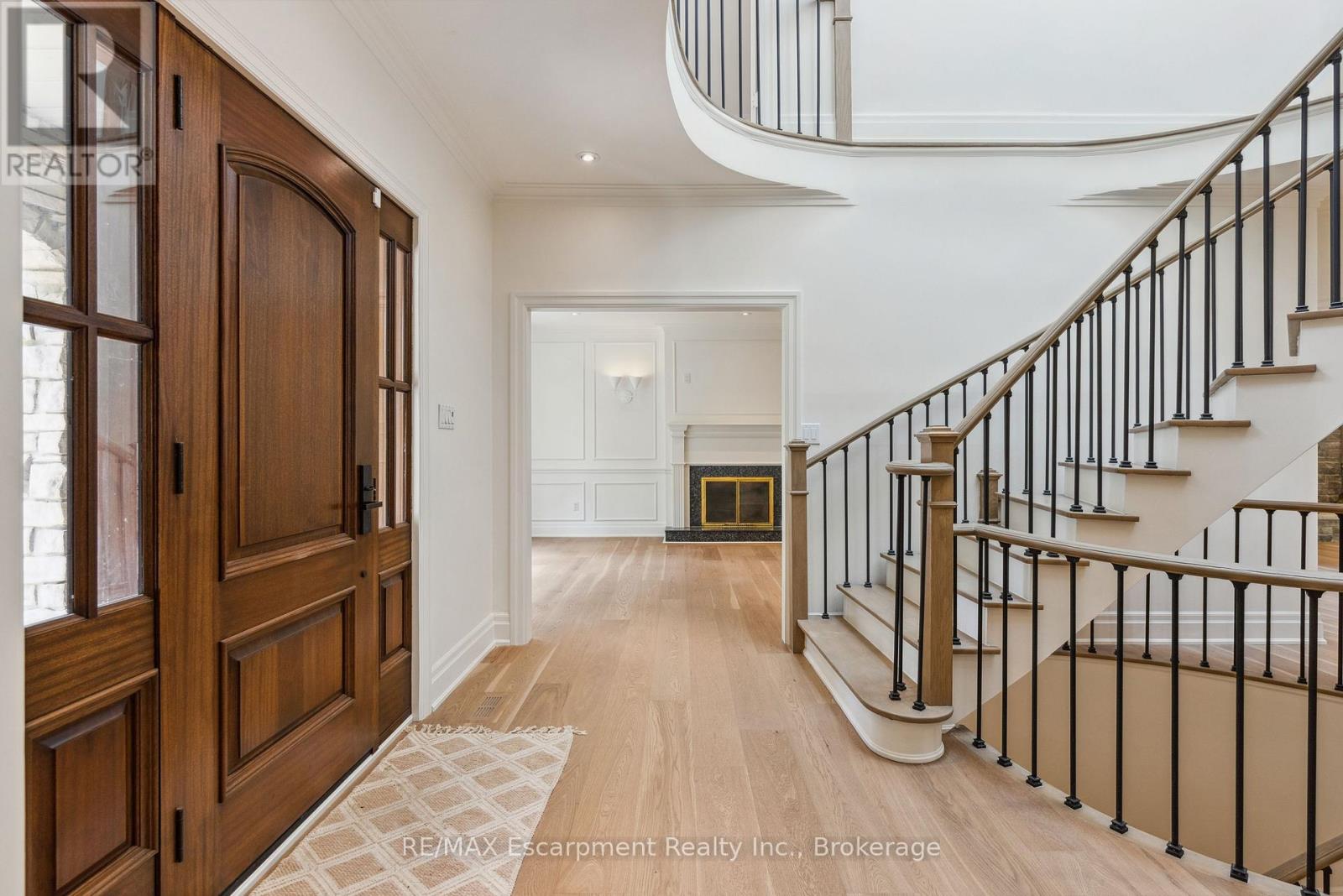 212 POPLAR DRIVE