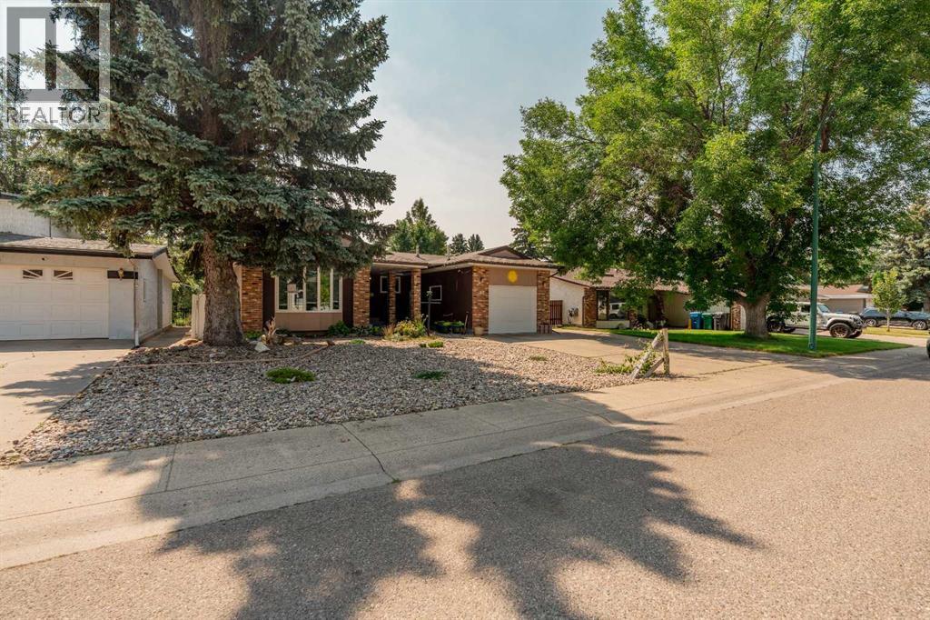 42 Honeysuckle Road N