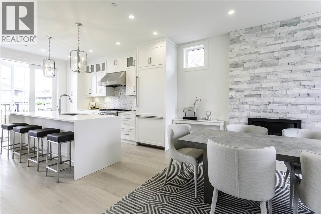 1221 ROSSLAND STREET