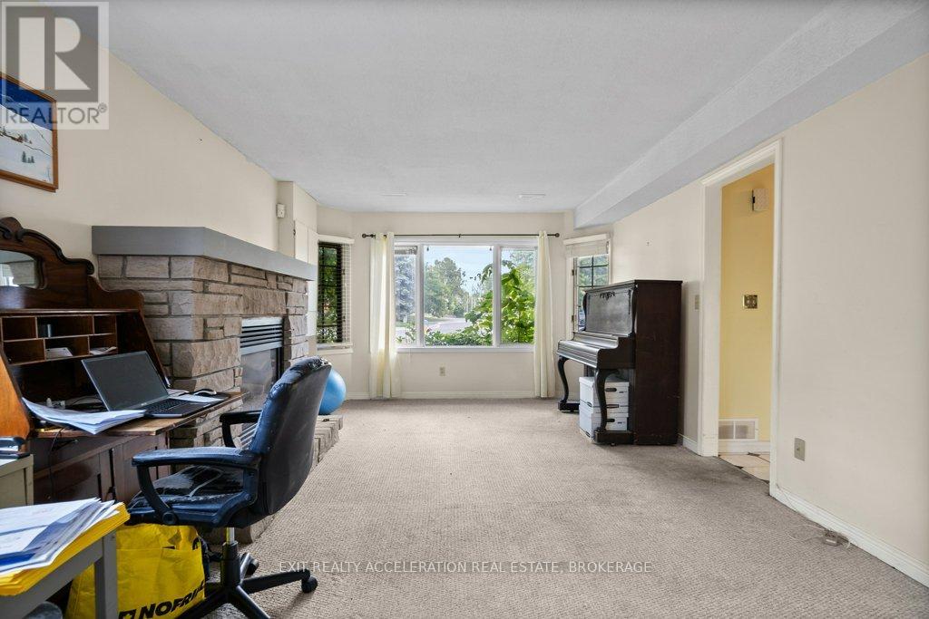 150 SHORELINE CRESCENT