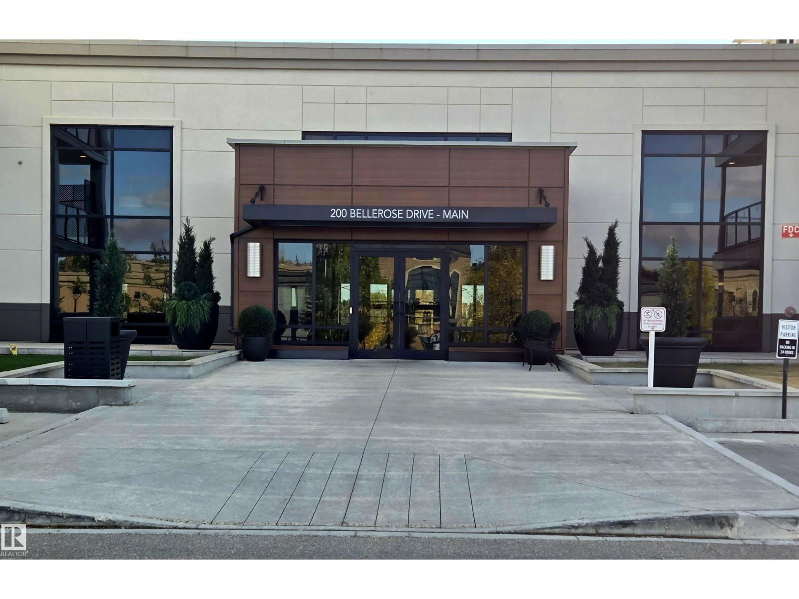 #736 200 Bellerose DR