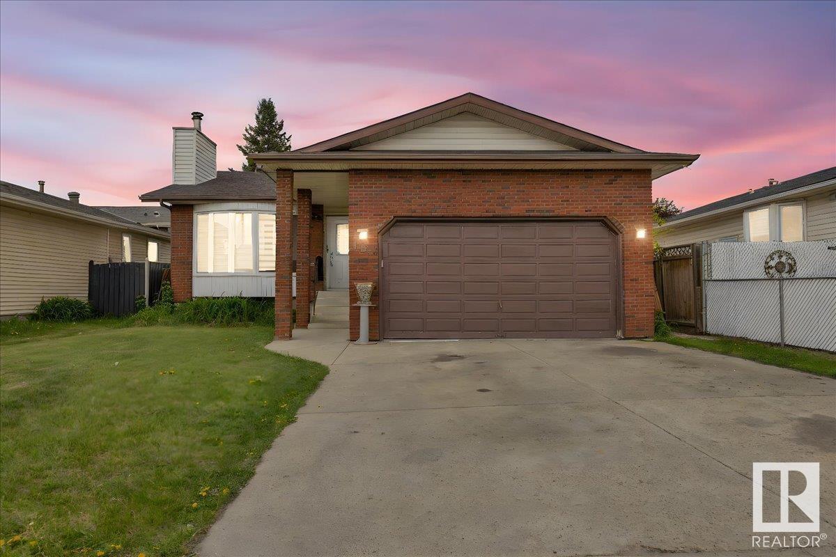 168 Warwick CR NW