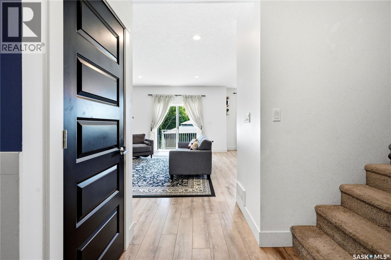 158 3220 11th STREET W