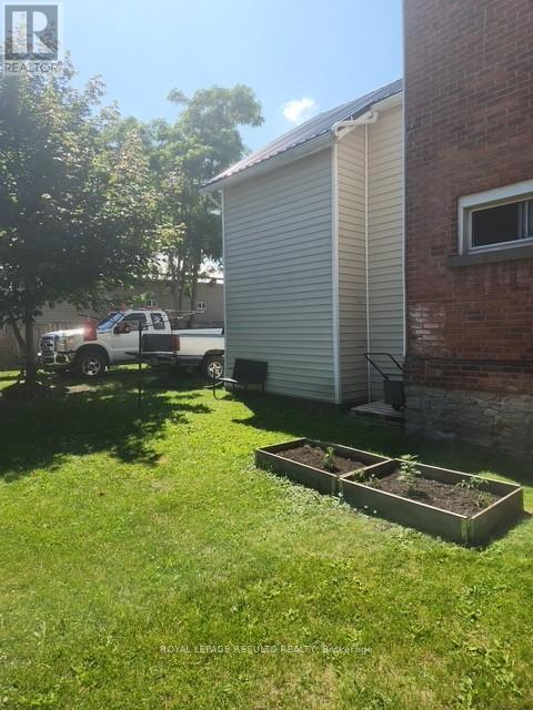 87-89 - 89 SYDENHAM STREET E