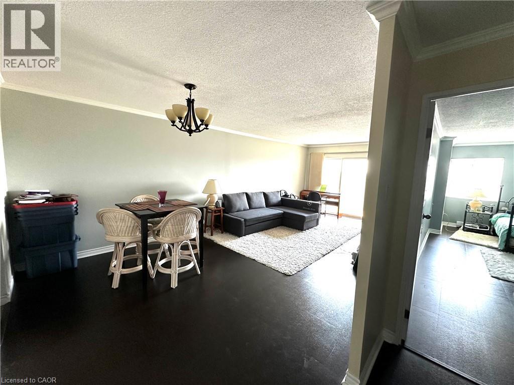 858 COMMISSIONERS Road E Unit# 806