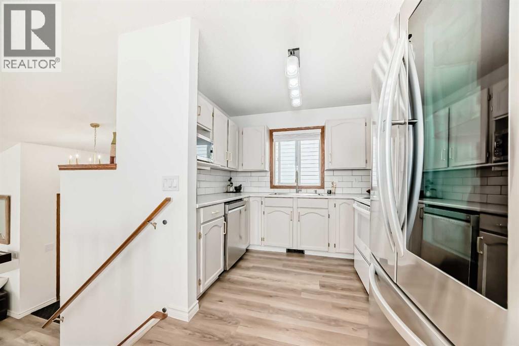 110 Erin Meadow Close SE