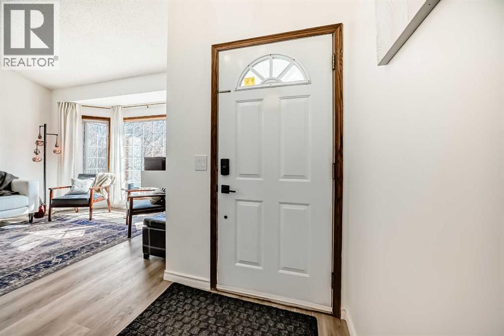 110 Erin Meadow Close SE