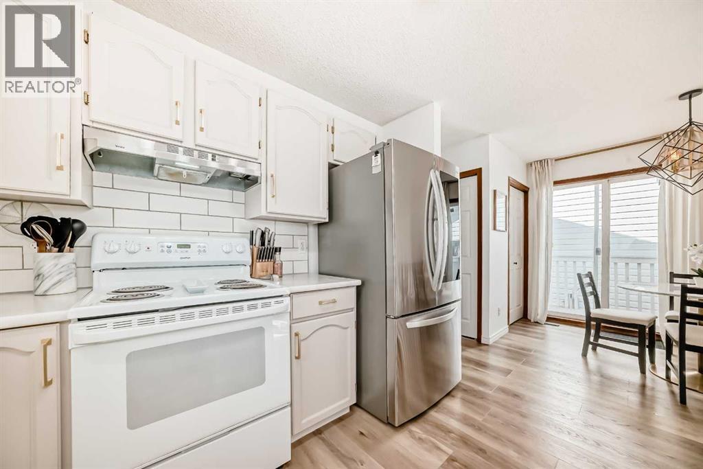 110 Erin Meadow Close SE