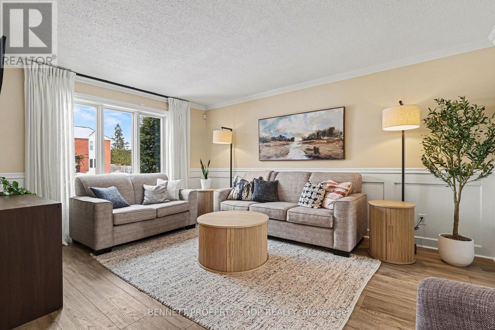 216 MACDOUGALL STREET