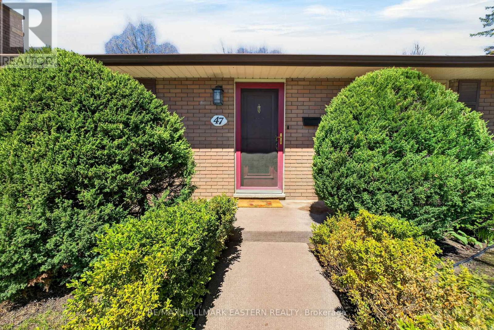 47 SPRINGBROOK DRIVE