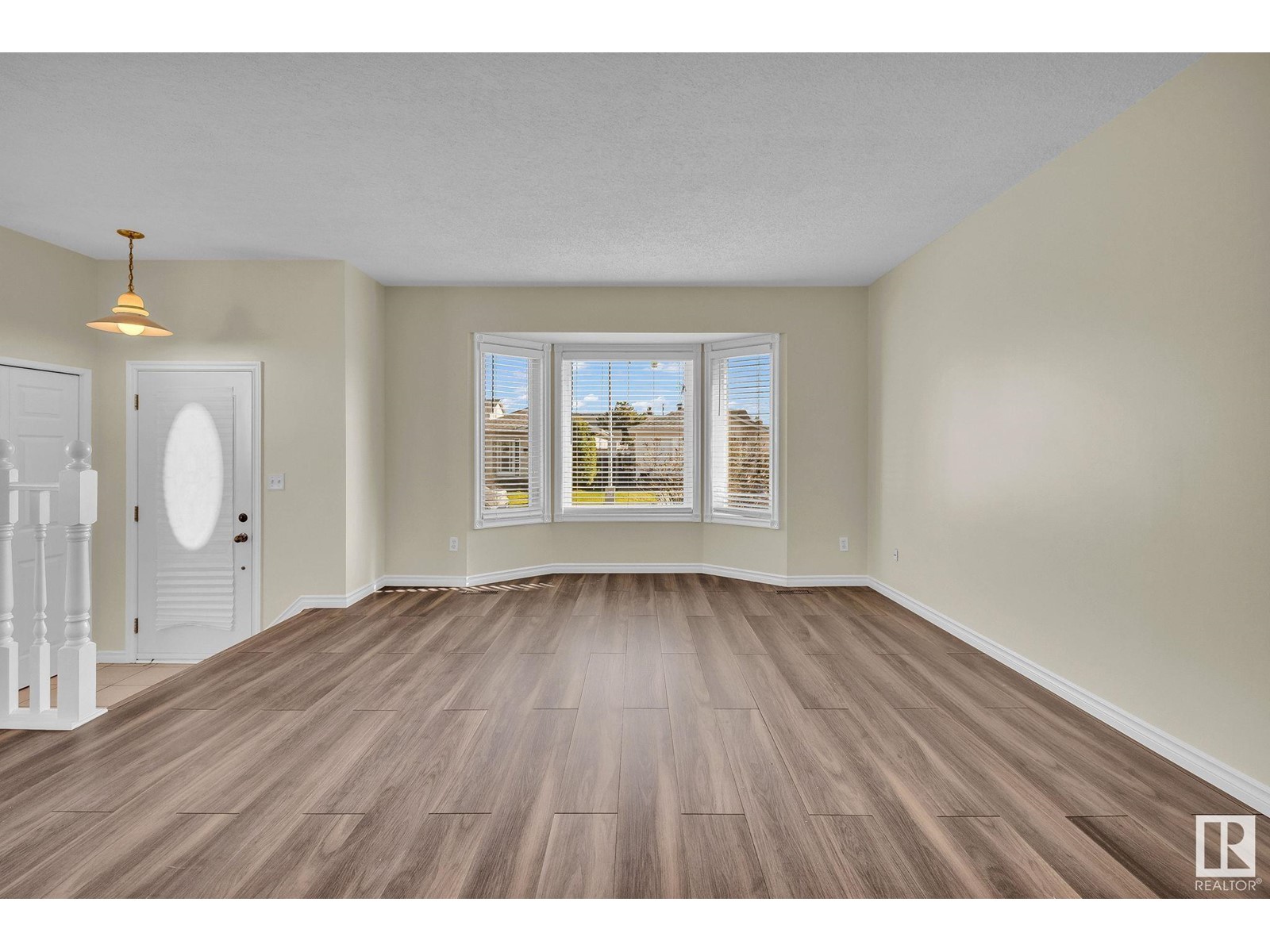3524 44A AV NW