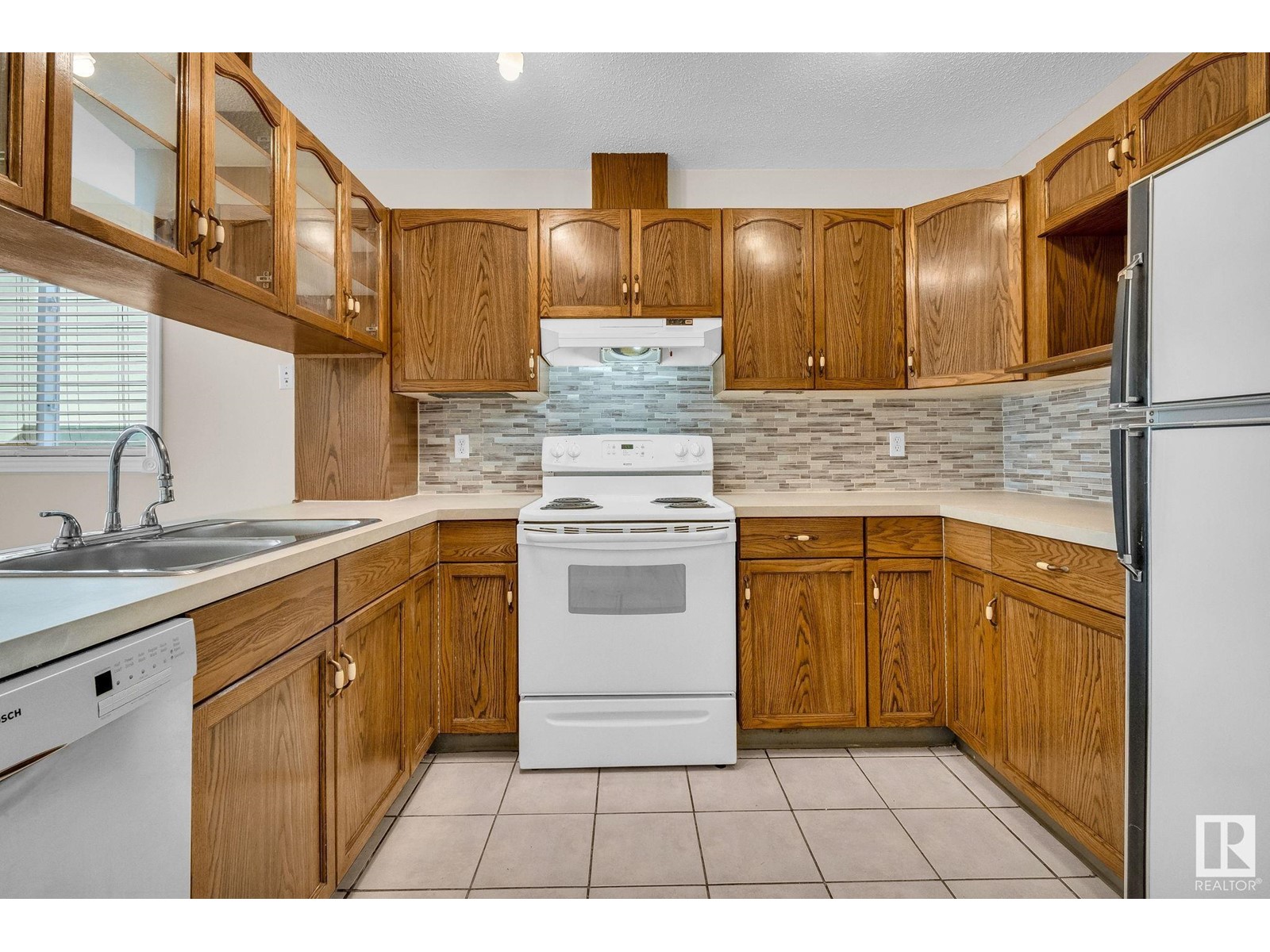 3524 44A AV NW