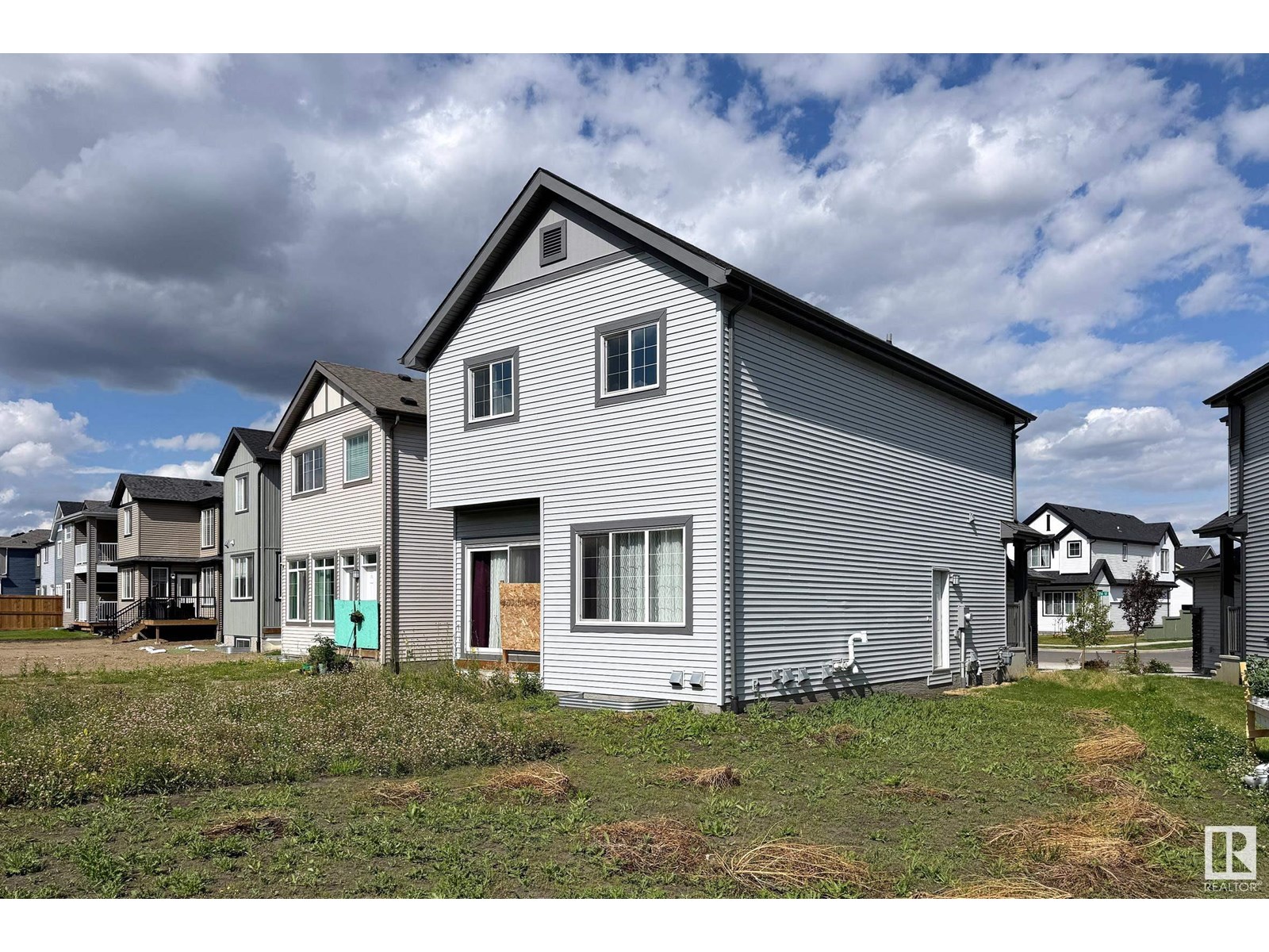3608 214 ST NW
