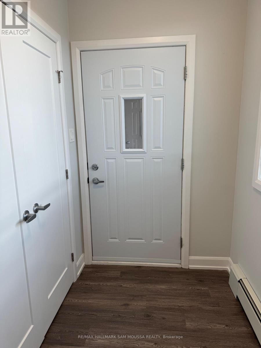 4 - 39 SENATORS GATE DRIVE