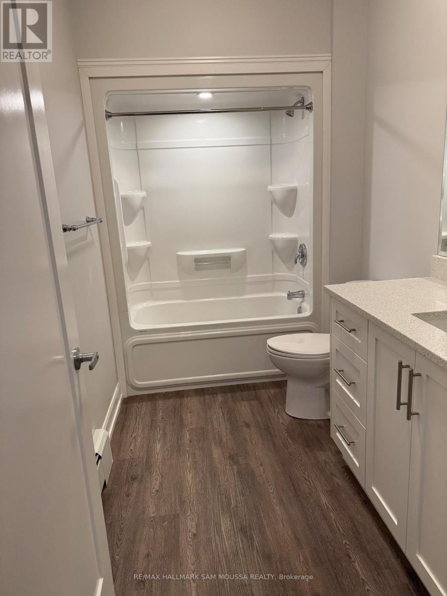 4 - 39 SENATORS GATE DRIVE