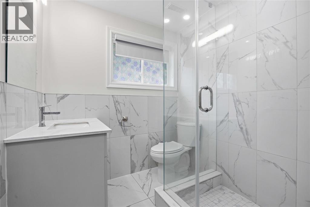 24 Niagara CRESCENT Unit# LOWER - Photo 3