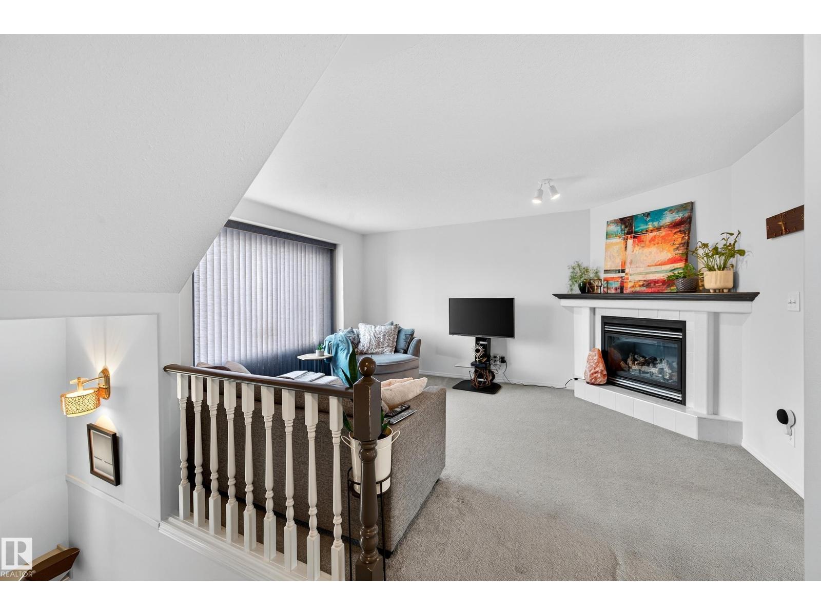 #16 225 BLACKBURN DR E SW