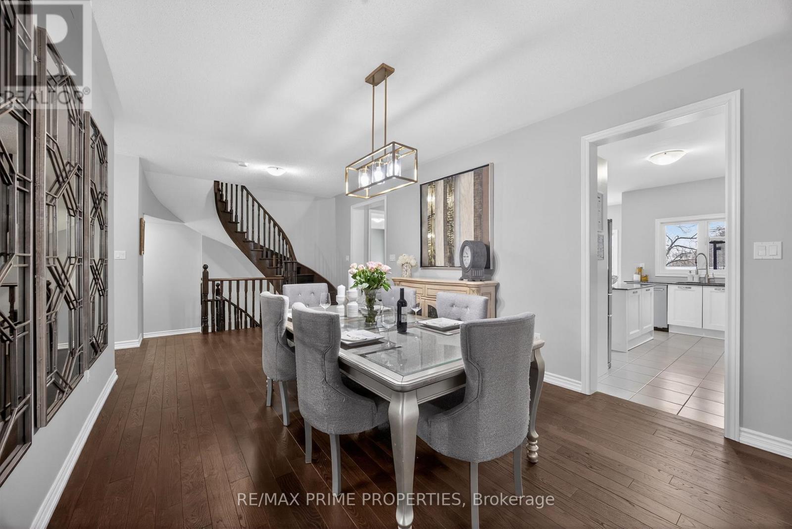 72 RIDGE GATE CRESCENT