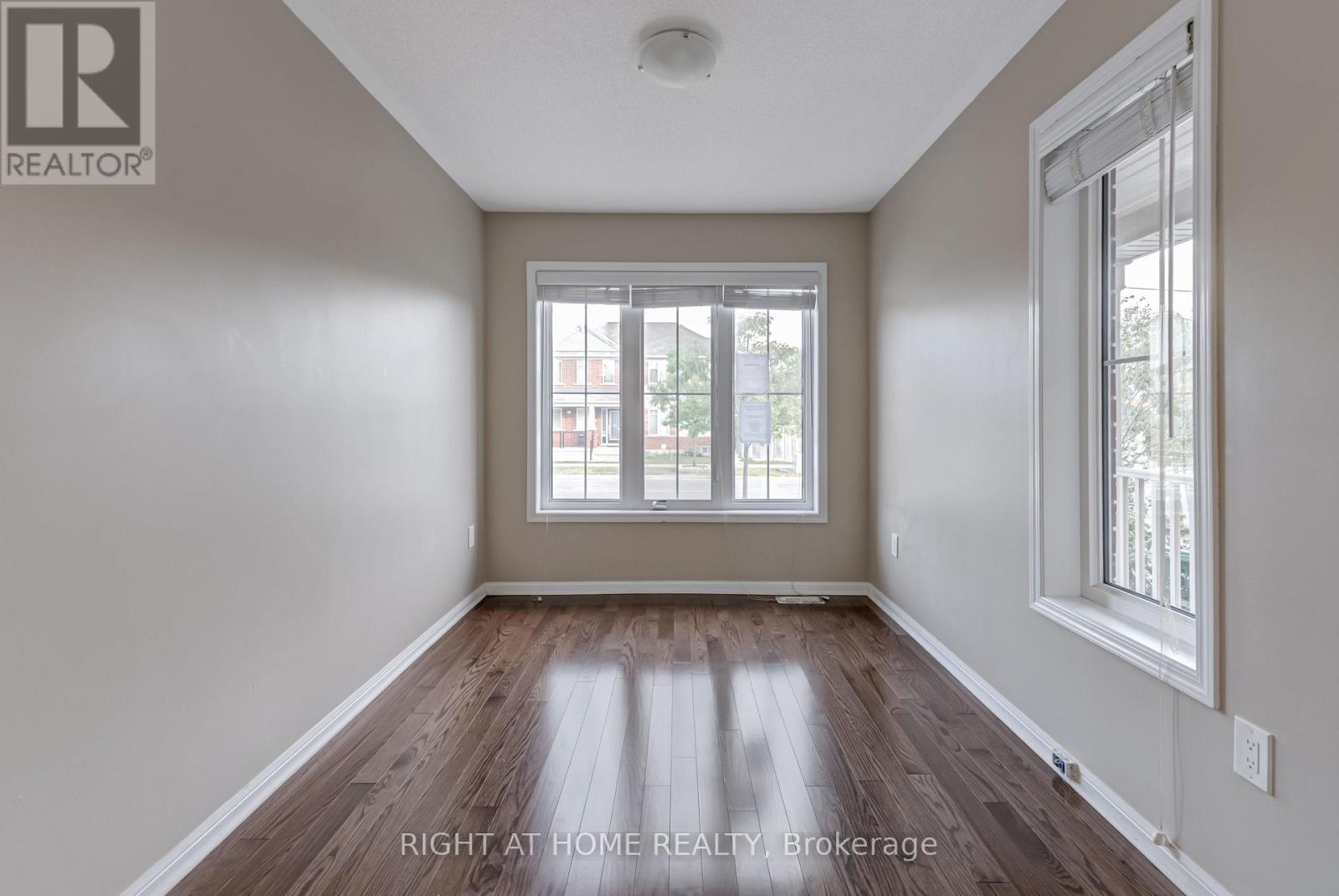 38 AYLESBURY DRIVE