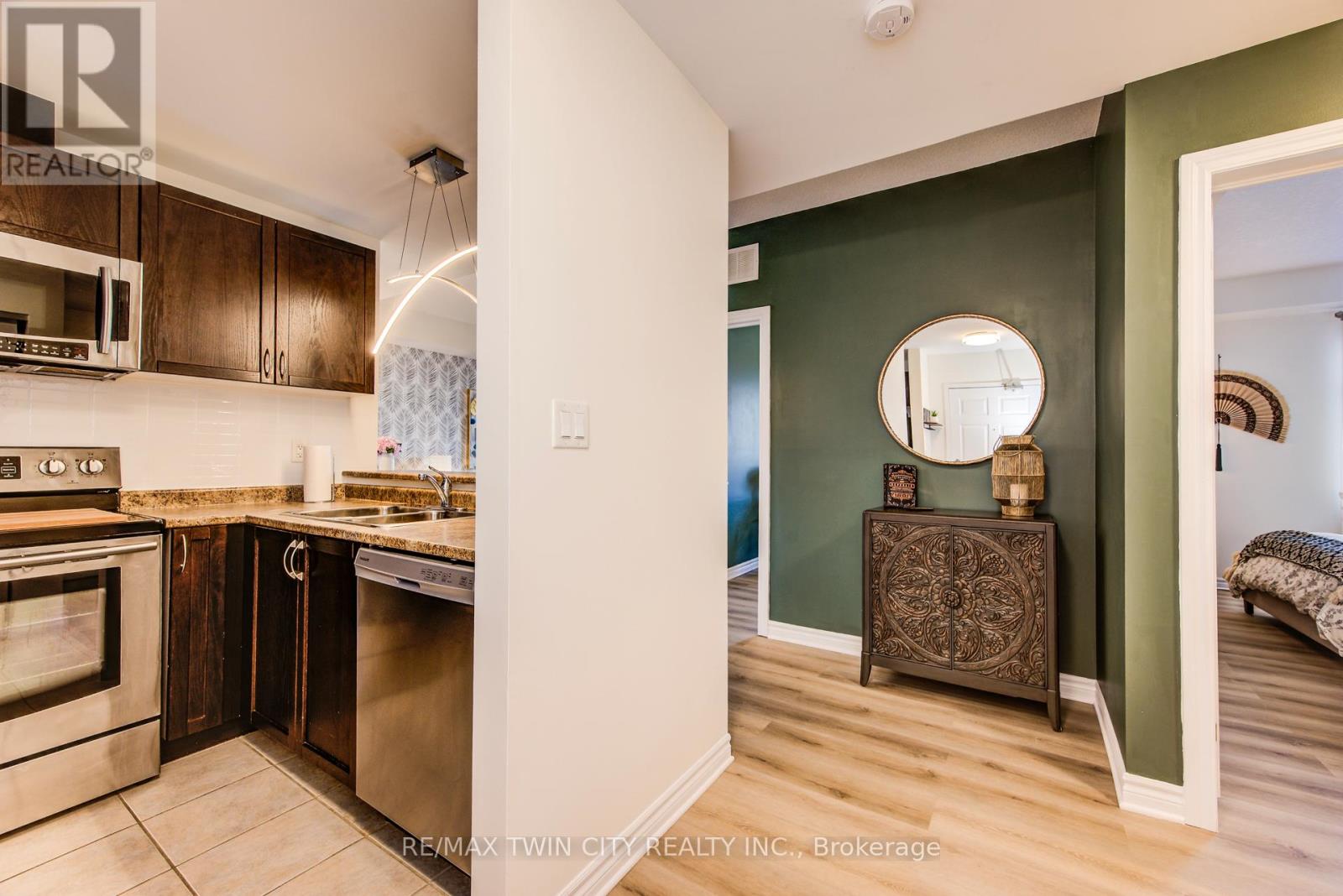 401 - 2 COLONIAL DRIVE