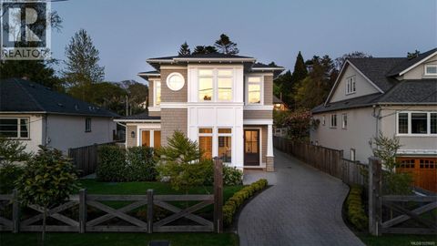 575 St. Patrick St Oak Bay BC V9B4X4