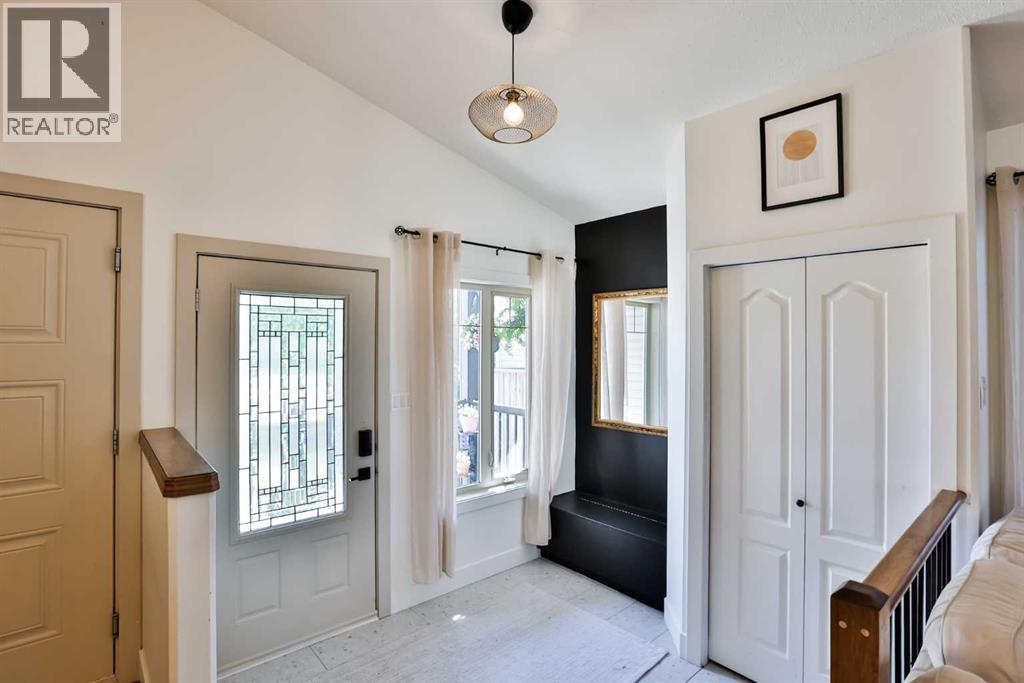 609 Squamish Lane W