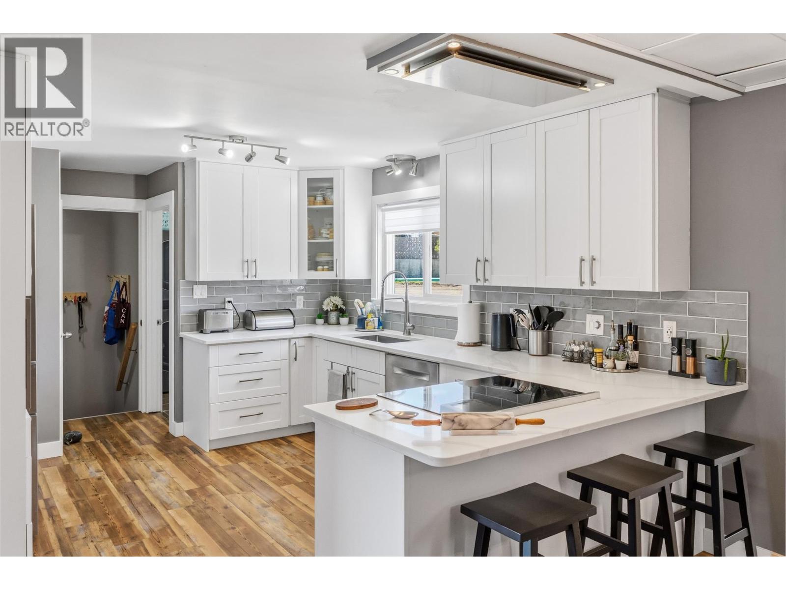 3 Quail Place