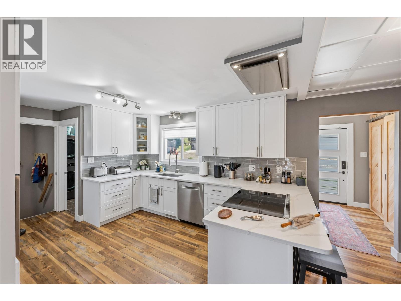 3 Quail Place