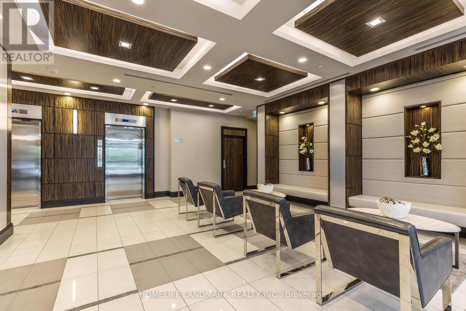 210 - 349 RATHBURN ROAD W