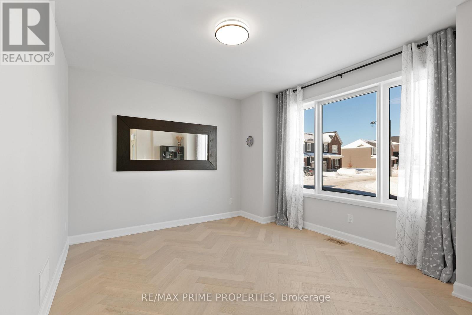 820 MERCIER CRESCENT