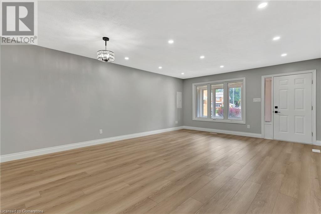 126 HIGHLAND Road W
