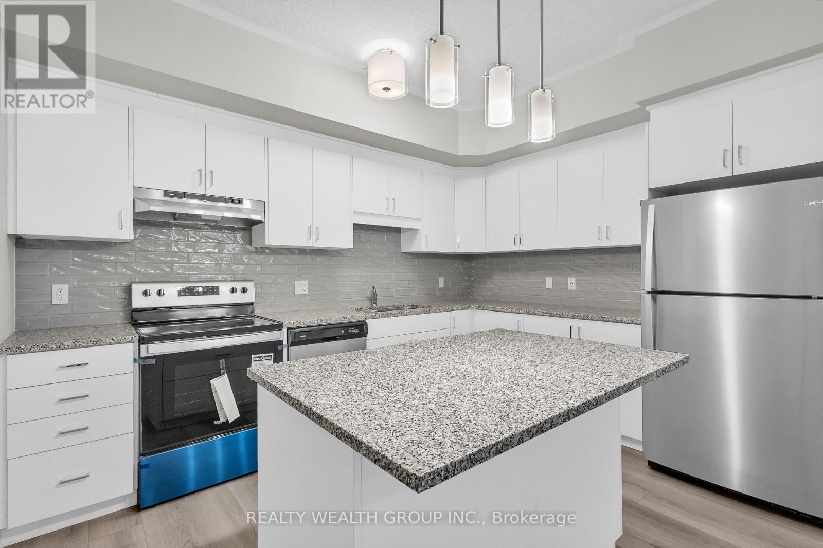 69 - 25 ISHERWOOD AVENUE N