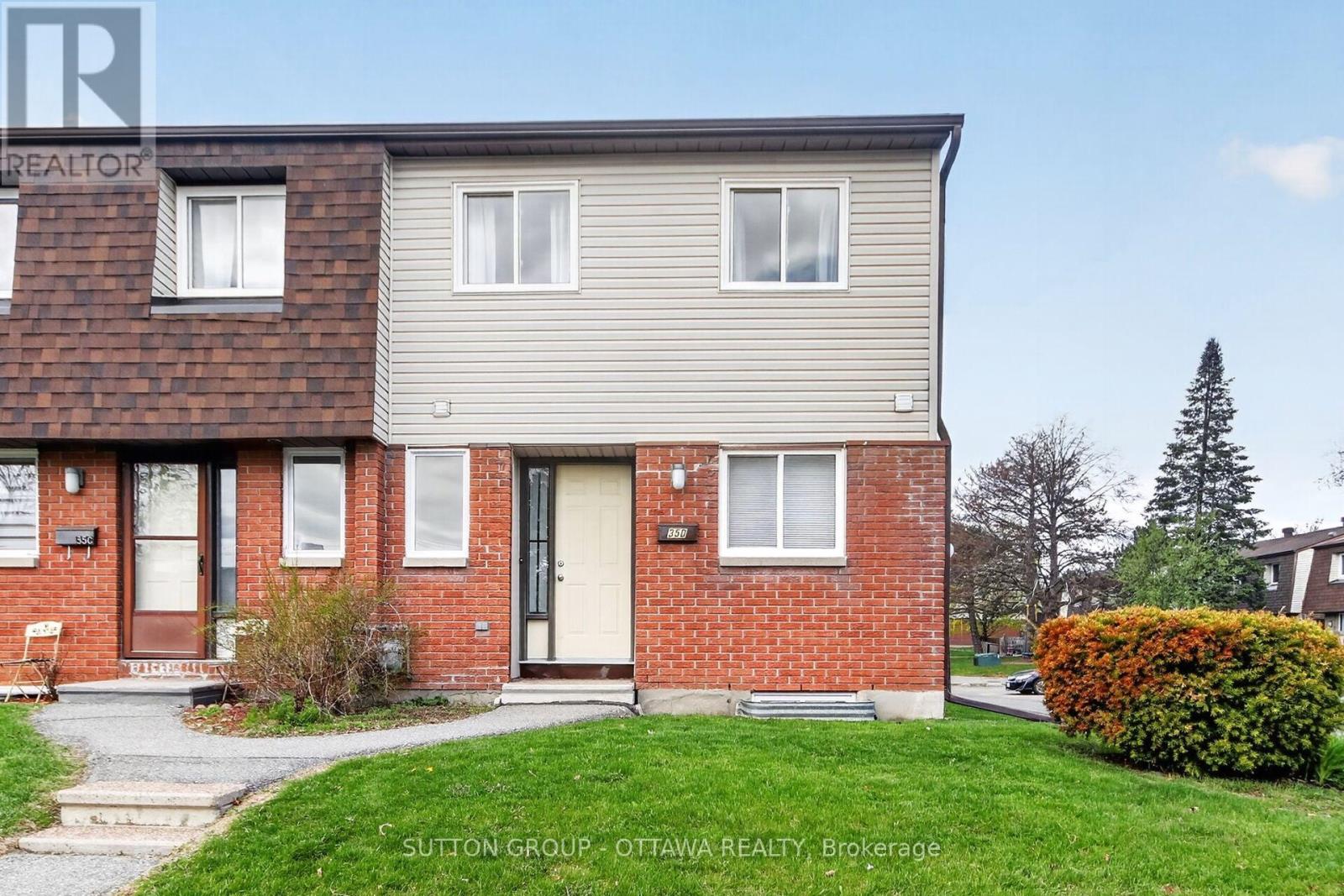 79 - 35D WOODVALE GREEN
