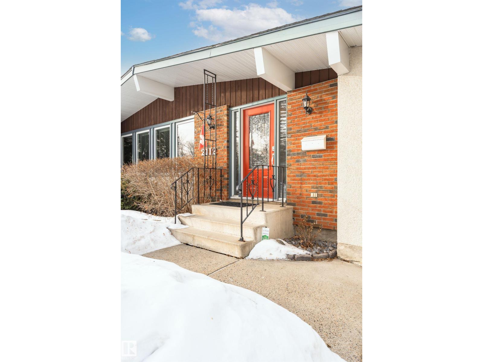 2112 67 ST NW NW