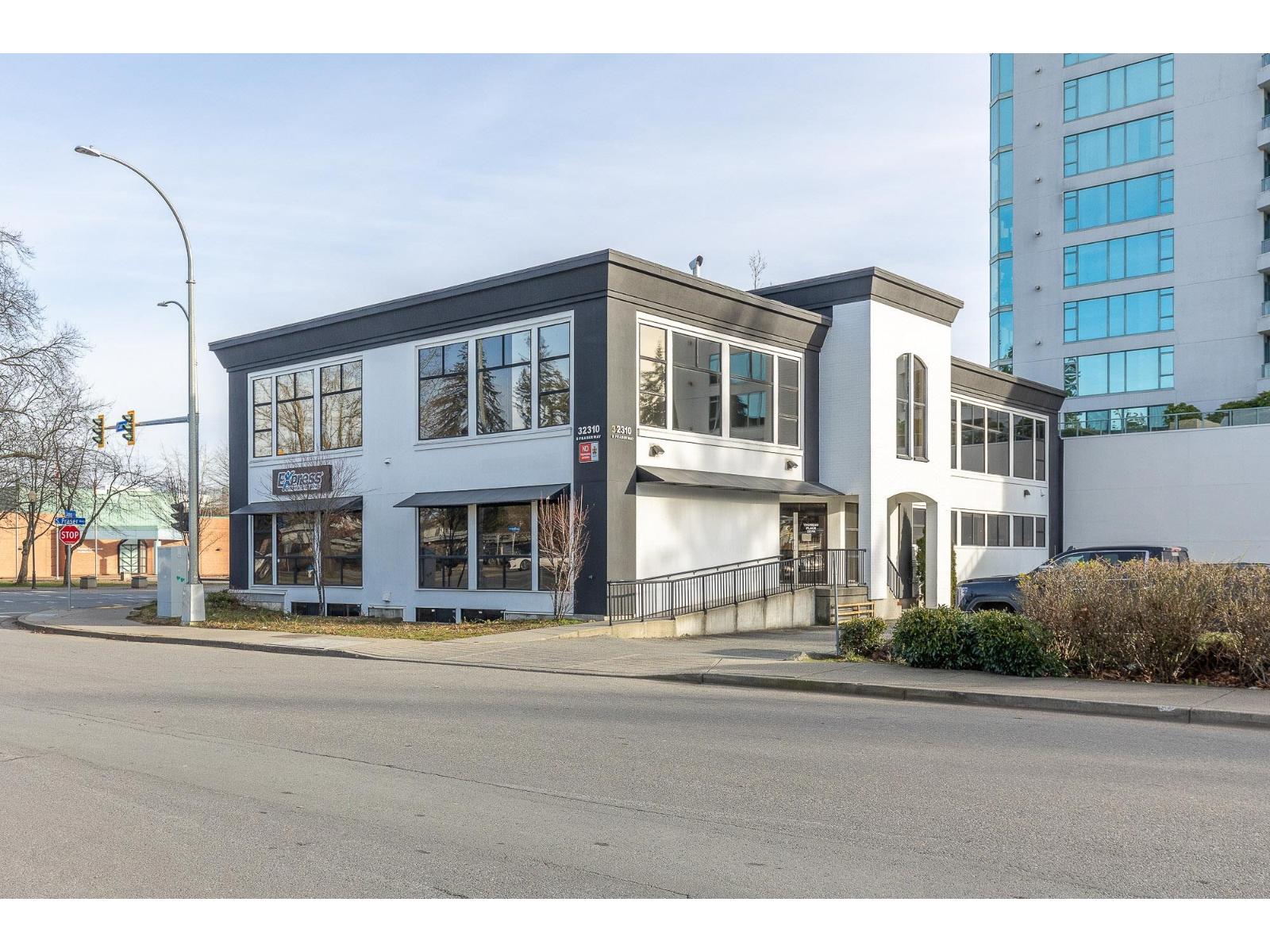 202 32310 SOUTH FRASER WAY