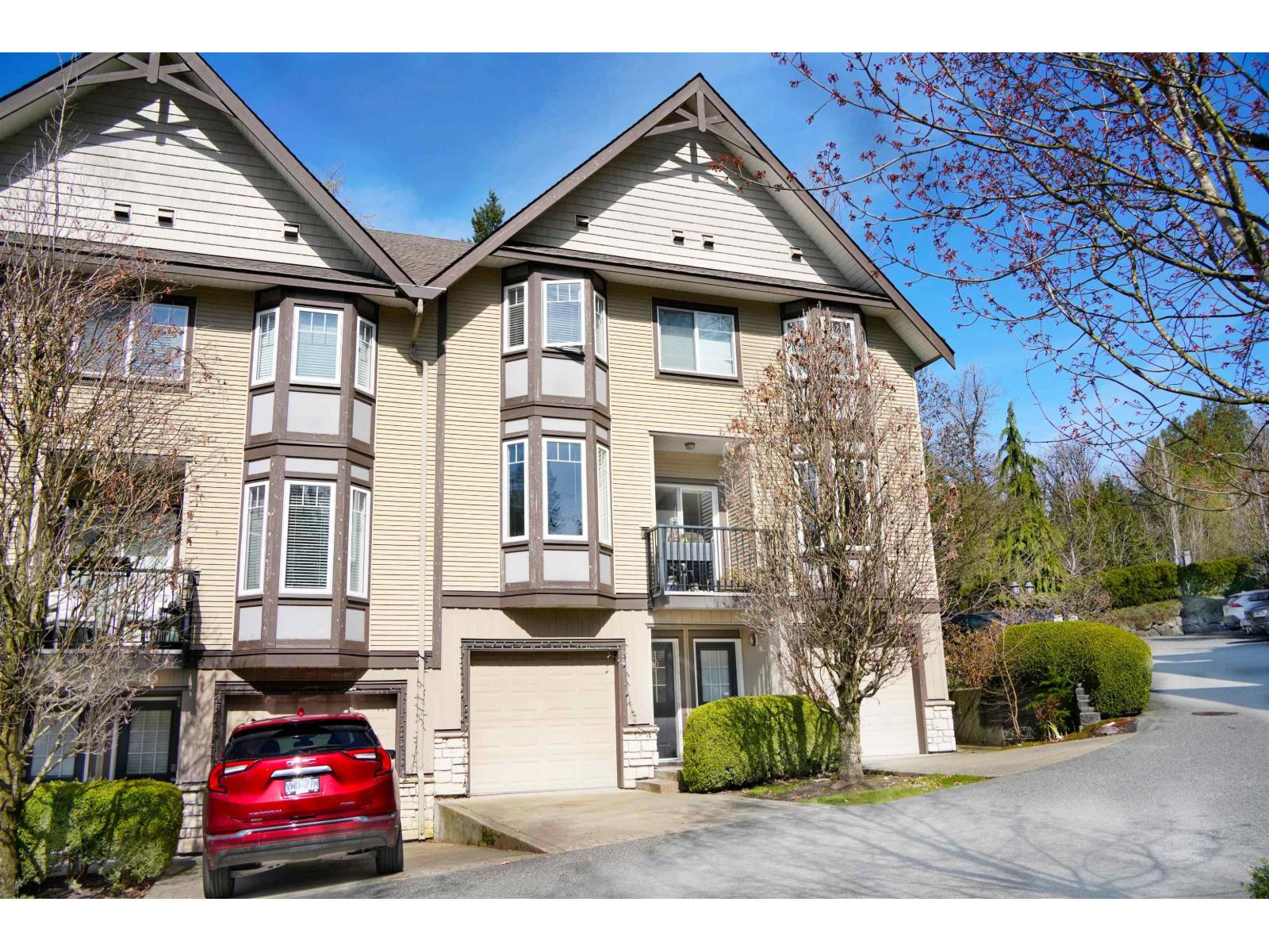 24 32501 FRASER CRESCENT