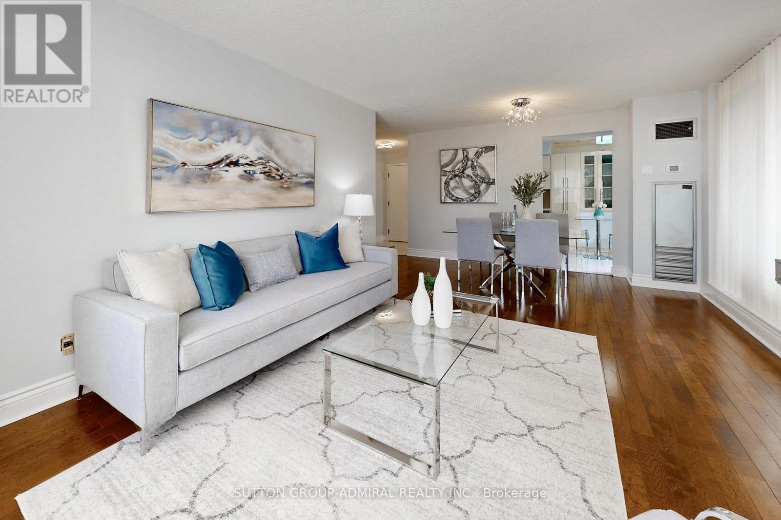 PH208 - 81 TOWNSGATE DRIVE